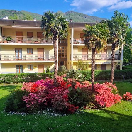 Residenza Lago Sereno Porto Ceresio Bagian luar foto