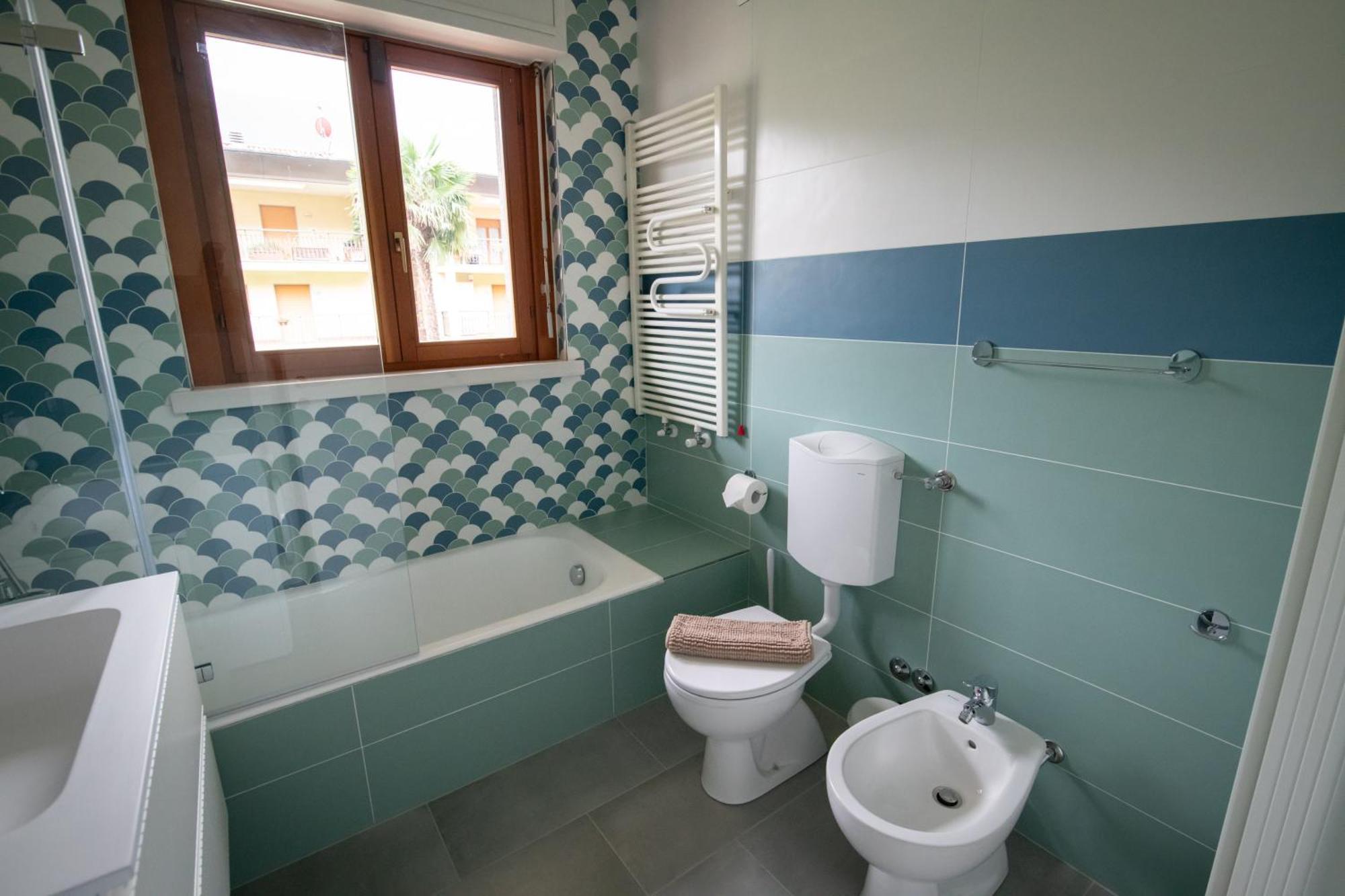 Residenza Lago Sereno Porto Ceresio Bagian luar foto