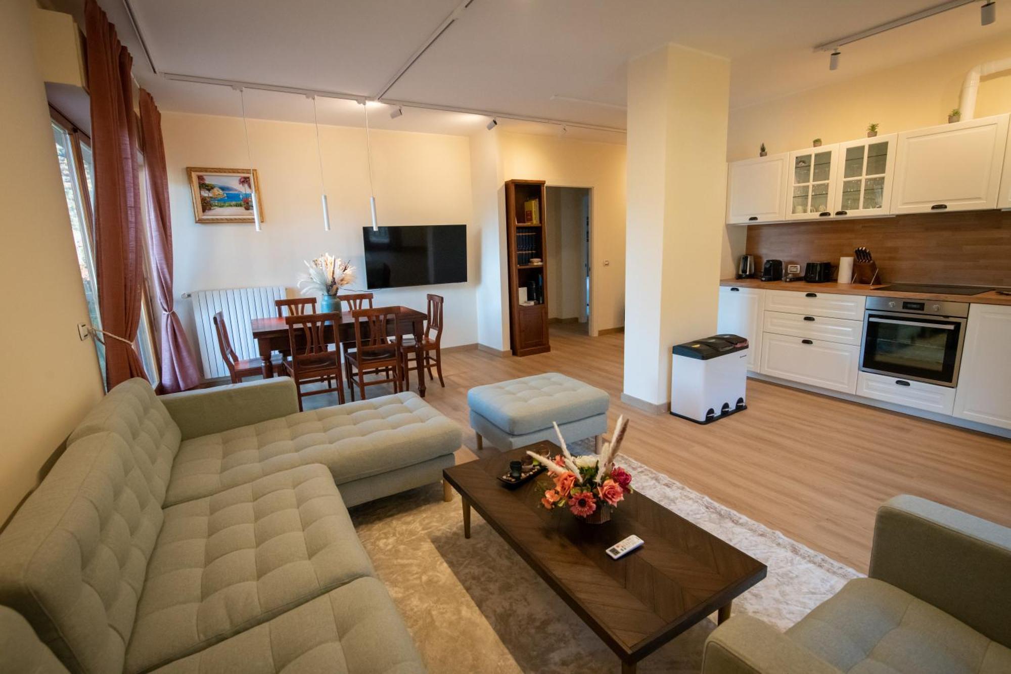 Residenza Lago Sereno Porto Ceresio Bagian luar foto