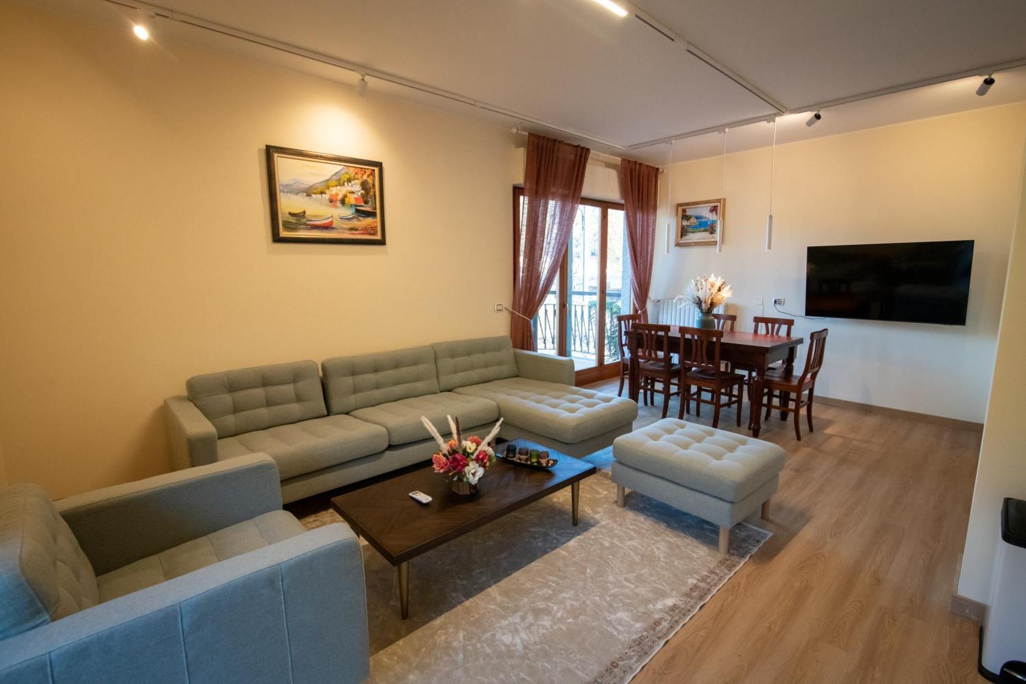 Residenza Lago Sereno Porto Ceresio Bagian luar foto